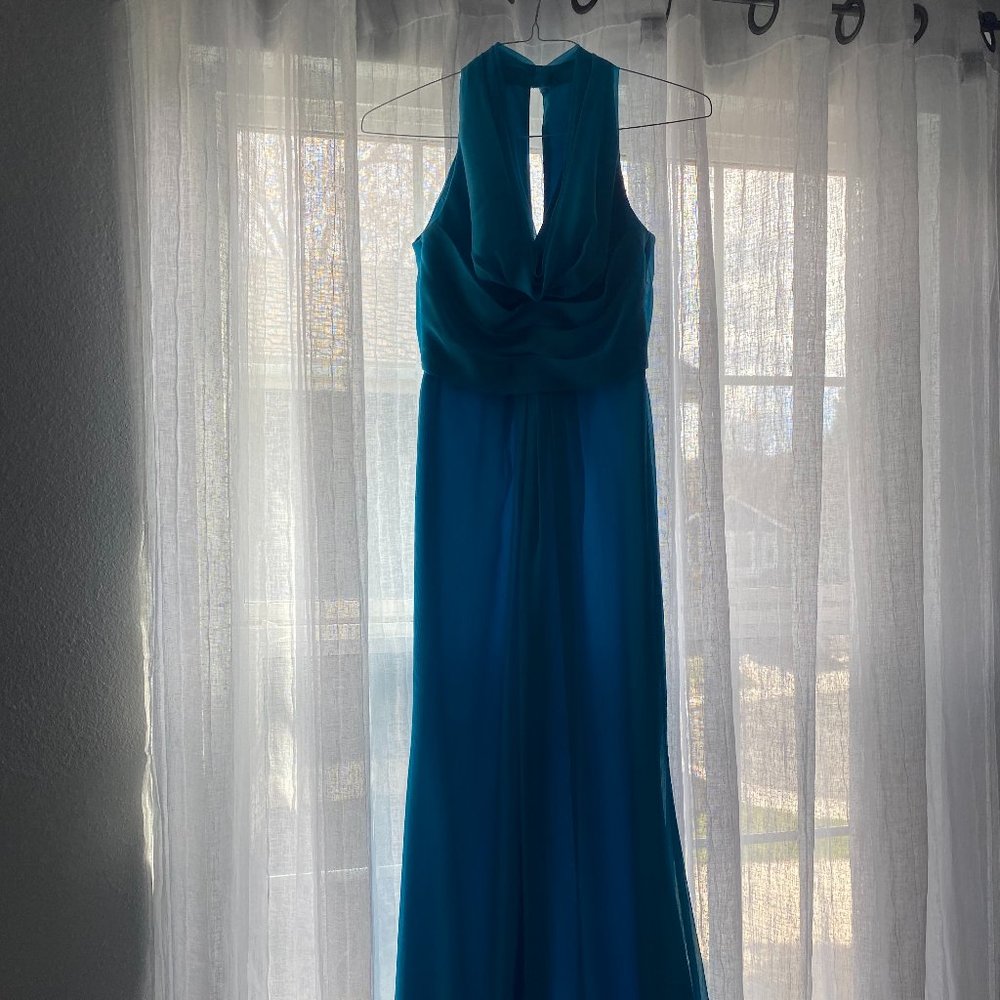 David's Bridal Chiffon Long Malibu Bridesmaid Dress Halter Size 2